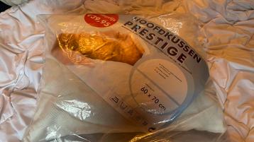 Nieuw: hoofdkussen 60 x 70 cm beschikbaar voor biedingen