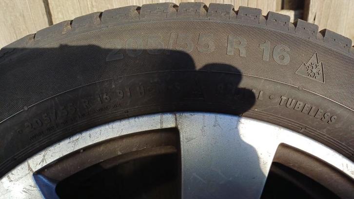 4 x aluminium MB velgen met winterbanden, Mercedes c klasse, Auto-onderdelen, Banden en Velgen, Banden en Velgen, Winterbanden