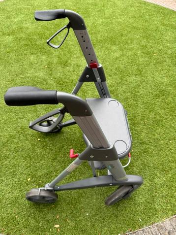 ANWB Active Access rollator. beschikbaar voor biedingen