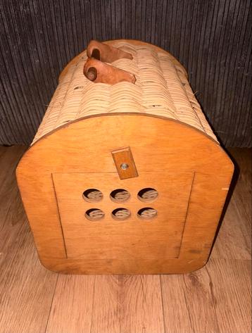 Katten Reismandje - Vintage Houten Design beschikbaar voor biedingen