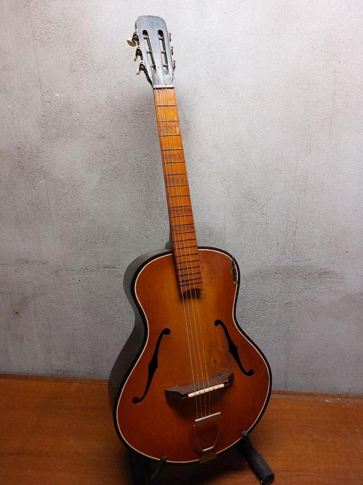Vintage Egmond Archtop Gitaar, Muziek en Instrumenten, Snaarinstrumenten | Gitaren | Akoestisch, Gebruikt, Overige typen, Ophalen of Verzenden