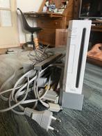 Wii met veel spellen en gadgets, Spelcomputers en Games, Spelcomputers | Nintendo Wii, Ophalen of Verzenden, Zo goed als nieuw