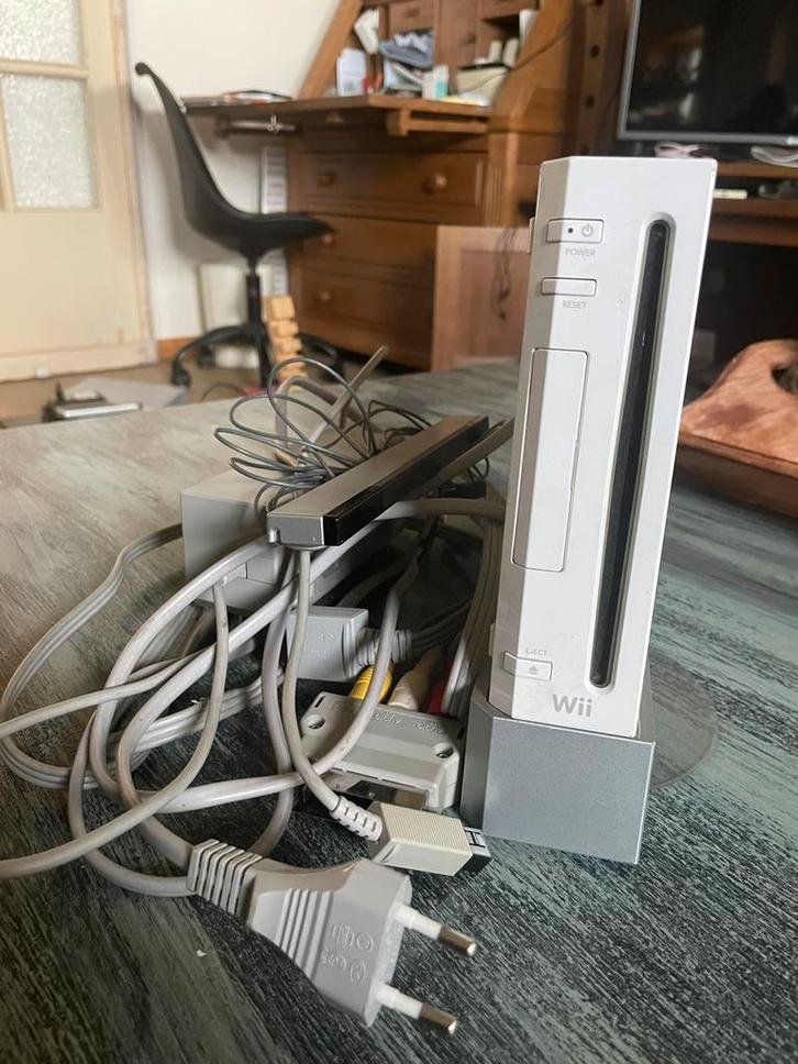 Wii met veel spellen en gadgets, Spelcomputers en Games, Spelcomputers | Nintendo Wii, Zo goed als nieuw, Ophalen of Verzenden
