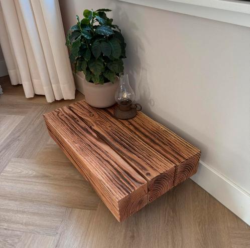Nieuwe lage bijzettafel / displaytafel met wieltjes.60x38x20, Huis en Inrichting, Tafels | Bijzettafels, Nieuw, Rechthoekig, Minder dan 45 cm
