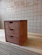 Nieuw leuk stevig nachtkastje, Nieuw, 45 tot 65 cm, Hout, 55 tot 70 cm