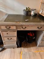 Gratis: Vintage Bureau met lades, Huis en Inrichting, Ophalen, Gebruikt, Bureau