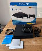 PlayStation 4 / 1TB in zeer goede staat, Spelcomputers en Games, Spelcomputers | Sony PlayStation 4, Met 2 controllers, Ophalen of Verzenden