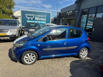 Toyota Aygo 1.0 12V Vvt-i 5DRS 2008 Blauw beschikbaar voor biedingen