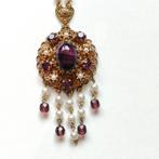 Vintage Western Germany Gold/Purple Rhinestone filigree, Sieraden, Tassen en Uiterlijk, Antieke sieraden, Ophalen of Verzenden