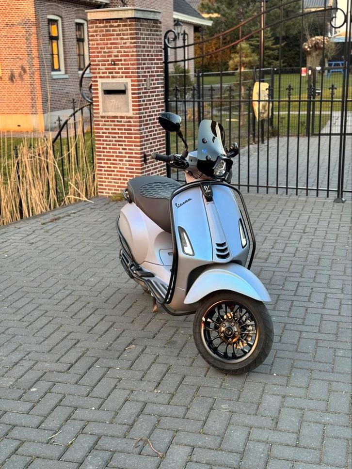 Custom Vespa Sprint Euro 5 | Exclusive Full Option Brom, Fietsen en Brommers, Brommeronderdelen | Snorfietsen, Zo goed als nieuw