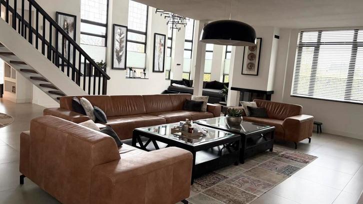 Bankstel leer, Huis en Inrichting, Banken | Bankstellen, Gebruikt, Rechte bank, Overige maten, 300 cm of meer, Minder dan 75 cm