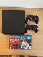 PlayStation 4 + 2 controllers, Spelcomputers en Games, Spelcomputers | Sony PlayStation 4, Met games, Met 2 controllers, Refurbished