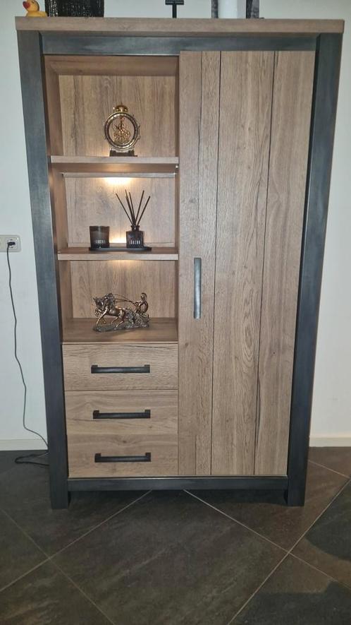 Wandkast en tv-meubel Maverick, Huis en Inrichting, Kasten | Ladekasten, Zo goed als nieuw, Minder dan 100 cm, 25 tot 50 cm, 3 of 4 laden