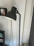 Donkergrijze vloerlamp, Huis en Inrichting, Ophalen of Verzenden, Zo goed als nieuw, 150 tot 200 cm