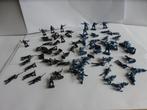 Vintage 70 plastic soldaatjes /soldaat ongeverfd groen blauw, Ophalen of Verzenden, Zo goed als nieuw