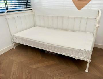 Vintage ijzeren kinderbed 170 cm x 90 cm beschikbaar voor biedingen