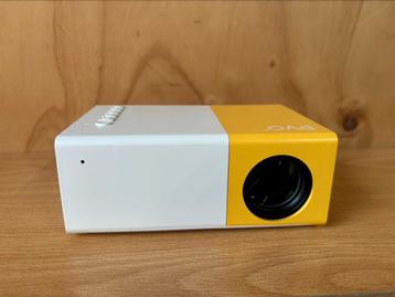 PVO LED projector YG300 Pro beschikbaar voor biedingen