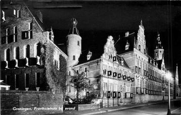 (300-071-053) Groningen Provinciehuis bij avond beschikbaar voor biedingen