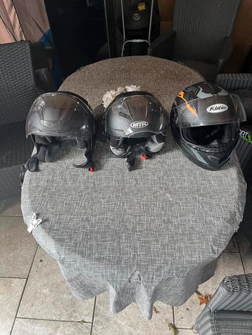 3 Helmen‼️ Top Staat️ beschikbaar voor biedingen
