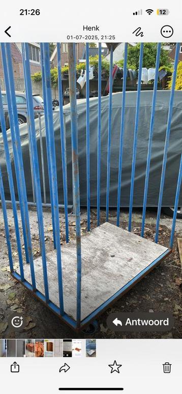 Opslag haardhout ijzeren kar beschikbaar voor biedingen