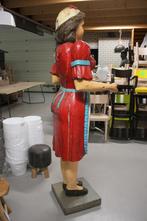 Uniek oud houten beeld van een serveerster horeca restaurant, Verzamelen, Beelden en Beeldjes, Ophalen, Gebruikt, Mens