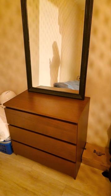 Ikea Malm Walnootkleur ladekast - afbeelding 1