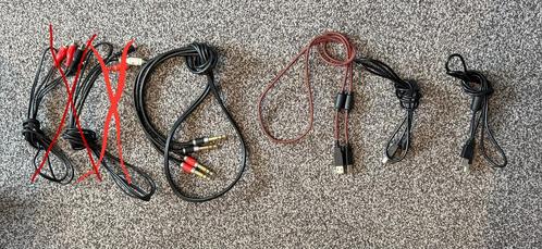 bijna nieuwe geluid en usb kabels korter dan 2 meter, Audio, Tv en Foto, Audiokabels en Televisiekabels, Zo goed als nieuw, Overige kabels