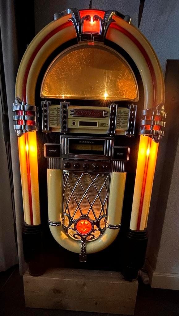 Ricatech RR900 jukebox retro, Verzamelen, Automaten | Jukeboxen, Zo goed als nieuw, Overige merken, 1970 tot heden, Ophalen of Verzenden