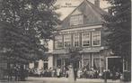 Sluis (Zld.) Hotel 't Hof van Brussel, veel Volk, ca. 1910, Ophalen of Verzenden, Voor 1920, Ongelopen, Zeeland