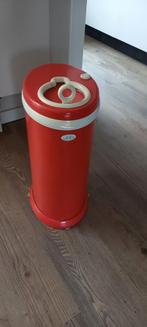 Ubbi rode luieremmer, Huis en Inrichting, Woonaccessoires | Prullenbakken, Ophalen, Zo goed als nieuw, Minder dan 50 cm