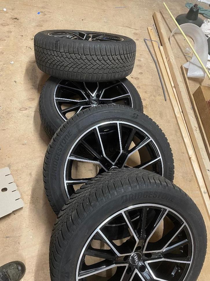 Winterbanden en velgen, Auto-onderdelen, Banden en Velgen, Banden en Velgen, Winterbanden, 20 inch, 235 mm, Personenwagen, Gebruikt