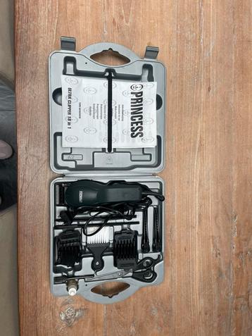 Tondeuse 18 in 1 beschikbaar voor biedingen