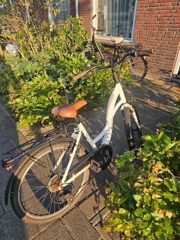 Meisjes fiets beschikbaar voor biedingen