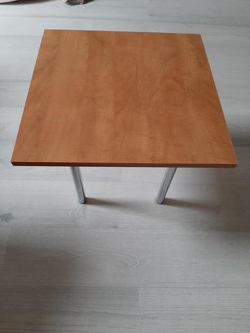 2 salontafels  beschikbaar voor biedingen
