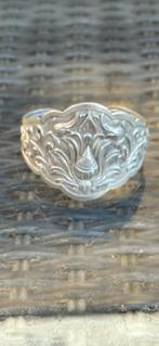 Javaanse zilveren Armband - Lotus Motief djokya, Sieraden, Tassen en Uiterlijk, Antieke sieraden, Verzenden, Zilver, Armband