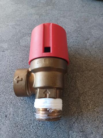 Overstortventiel 1/2 inch 3 bar CV-installatie beschikbaar voor biedingen