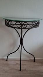 Smeedijzeren sidetable met facetgeslepen glas, Minder dan 55 cm, Gebruikt, Klassiek, Glas