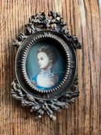 Antiek bronzen lijstje met porselein gesigneerd., Ophalen of Verzenden, Brons