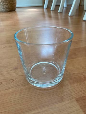 Klein vaasje - hoogte 11 cm beschikbaar voor biedingen