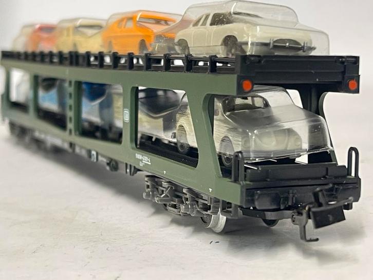 ** NIEUW ** Märklin 4074 ** AUTOTRANSPORTER met 8 AUTO'S **, Hobby en Vrije tijd, Modeltreinen | H0, Nieuw, Wagon, Wisselstroom