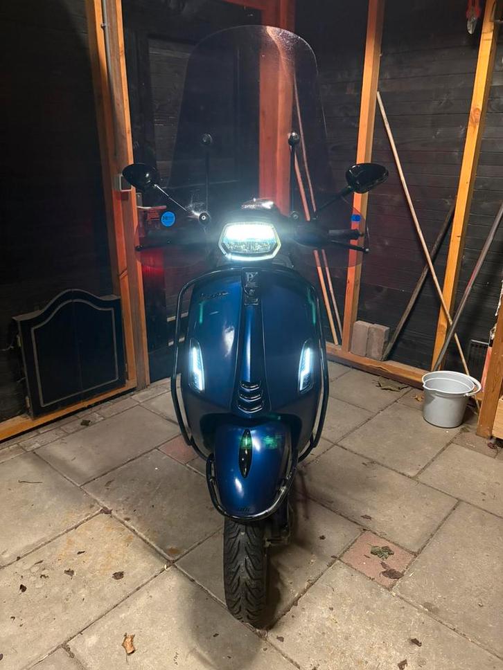 Custom Vespa Sprint Opaco Blue, Fietsen en Brommers, Scooters | Vespa, Zo goed als nieuw, Vespa S, Maximaal 45 km/u, Benzine, Ophalen