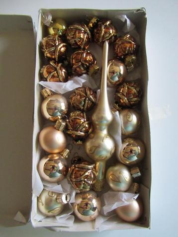 Kerst Vintage balletjes met piekje beschikbaar voor biedingen