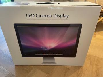 Apple Cinema Display 27 inch beschikbaar voor biedingen
