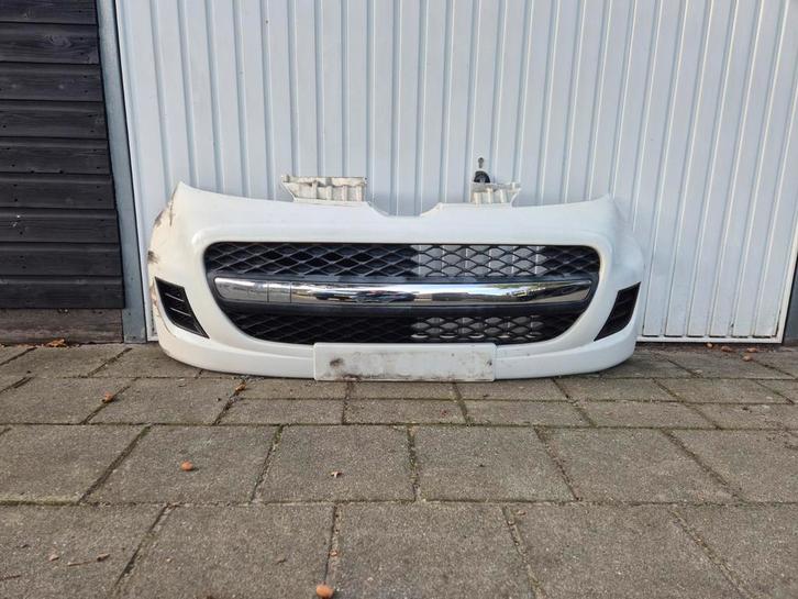 Onderdelen peugeot 107, Auto-onderdelen, Carrosserie en Plaatwerk, Bumper, Peugeot, Voor, Ophalen of Verzenden