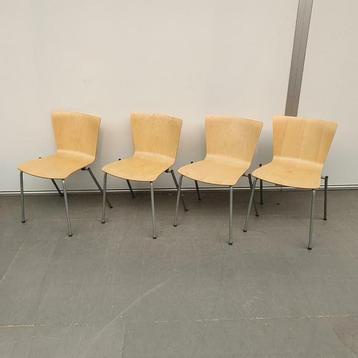4 stuks Fritz Hansen design houten stoelen - grijze poten beschikbaar voor biedingen