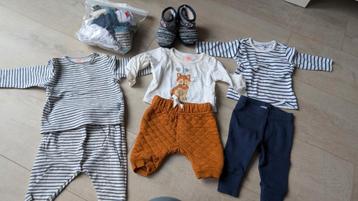 Babykleding jongens maat 50 beschikbaar voor biedingen