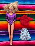 Vintage Barbie pop met kleding, Ophalen of Verzenden, Gebruikt, Barbie