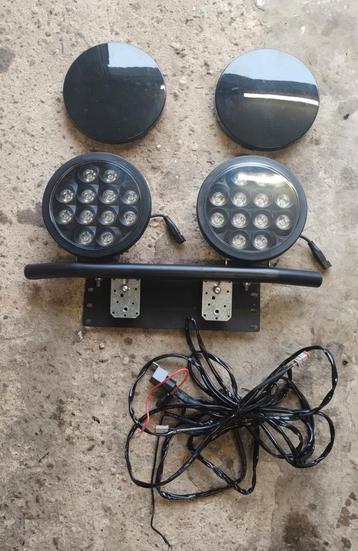 LED Verstralers met beugel en kabelboom voor 4x4  beschikbaar voor biedingen