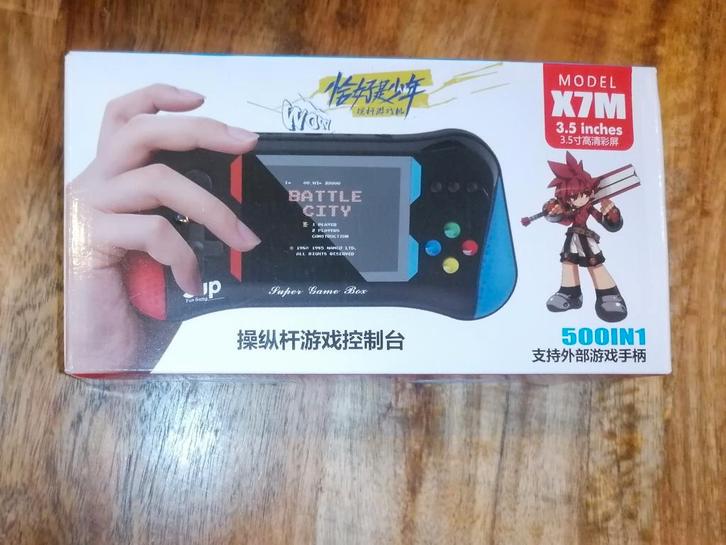 Videogames console met 500 8-bit spelletjes Accu Nieuw, Spelcomputers en Games, Spelcomputers | Overige, Nieuw, Ophalen of Verzenden