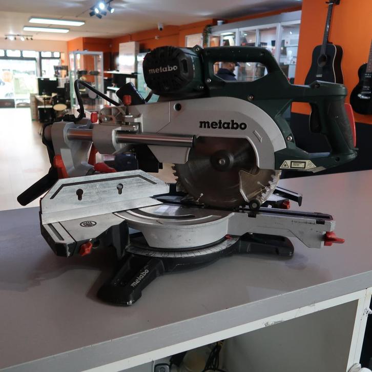 Metabo KGSV 72 Xact Afkortzaag | in Gebruikte Staat, Doe-het-zelf en Verbouw, Gereedschap | Zaagmachines, Zo goed als nieuw